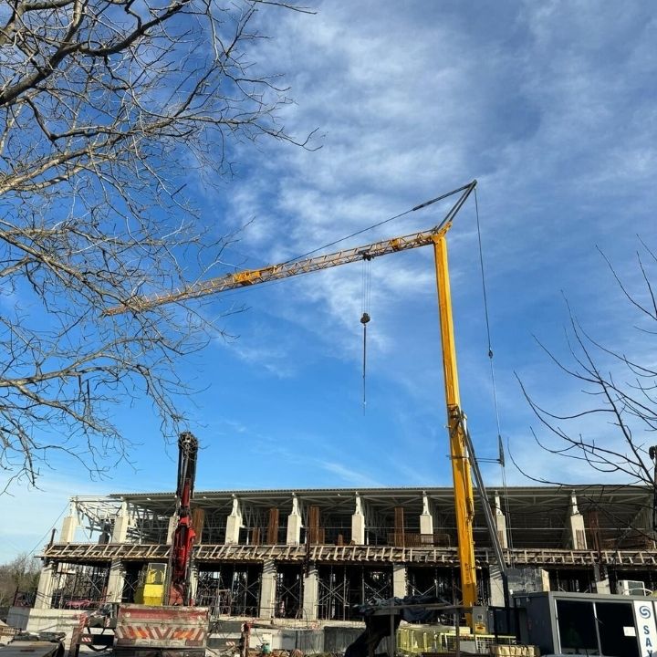 XJCM JFYT2227-40 KURYUKSUZ KULE VİNÇ 4 TON